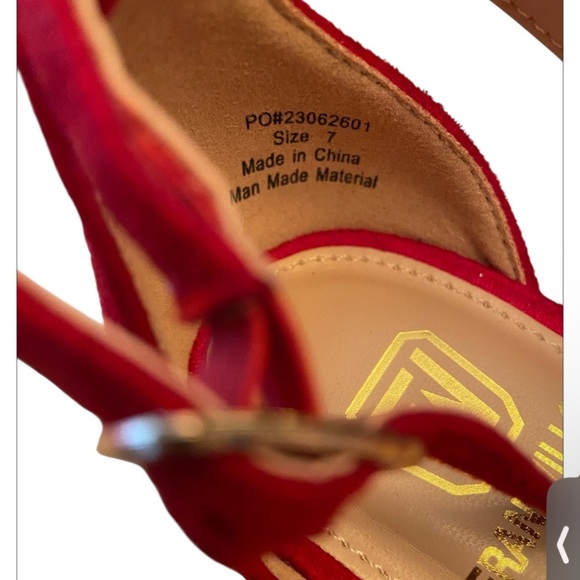 Fran Willor Red Block Heels Size 7 - Picture 5 of 5